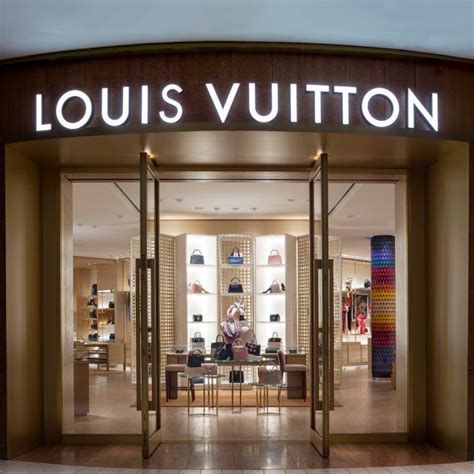 westchester mall louis vuitton